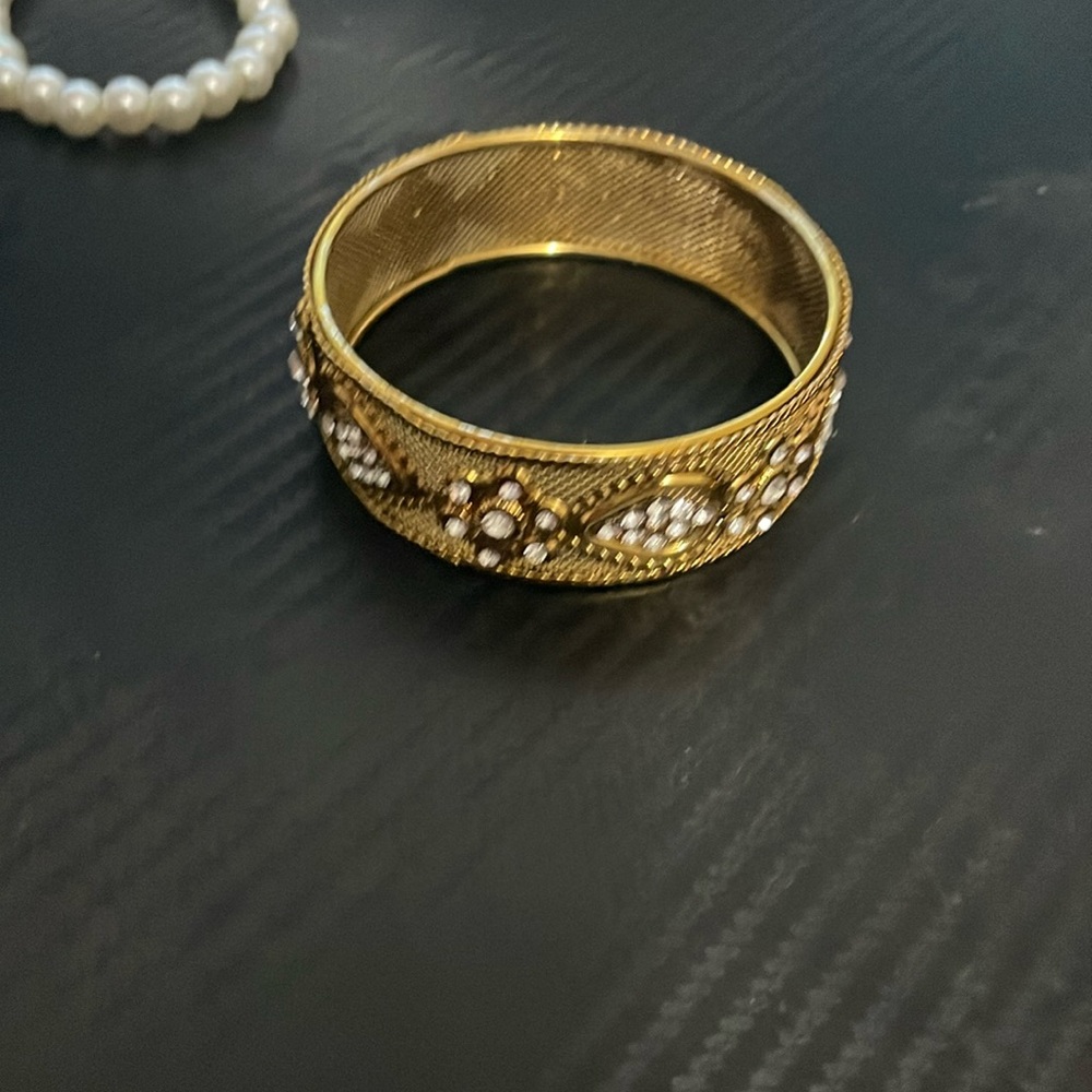 Gold and diamond bracelet